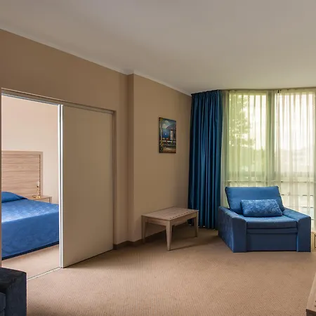 Hotel Club Sunny 4*