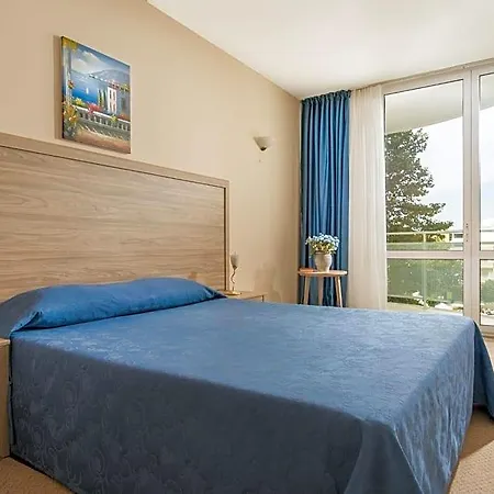Club Sunny Otel 4*